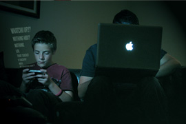 DSKNECTD: Is Technology Changing Us?